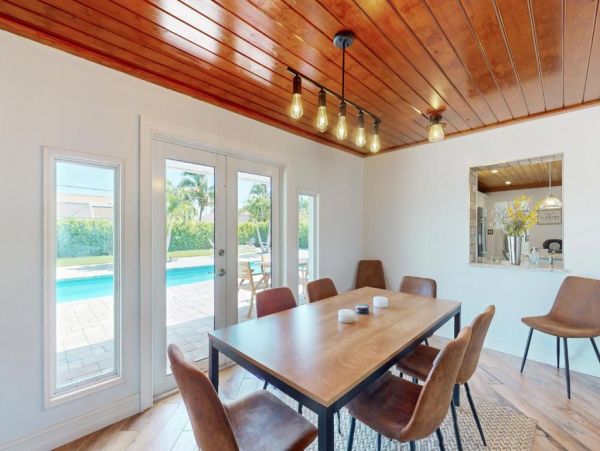 Charming Vacation Rental in North Naples, FL – Book Now!