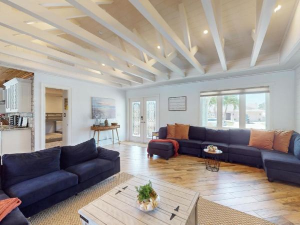 Charming Vacation Rental in North Naples, FL – Book Now!