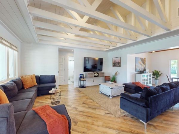 Charming Vacation Rental in North Naples, FL – Book Now!