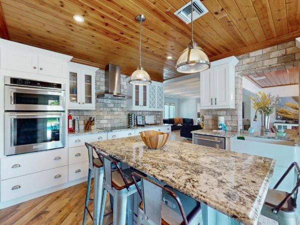 Charming Vacation Rental in North Naples, FL – Book Now!