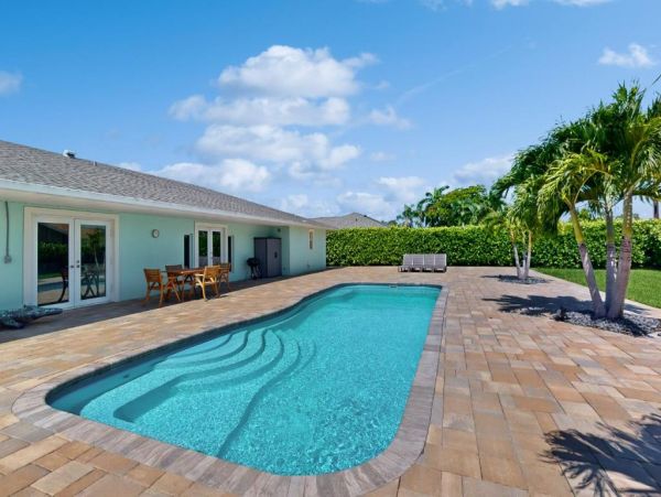 Charming Vacation Rental in North Naples, FL – Book Now!