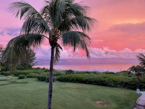 Cozy Vacation Two Bedroom Condo with Ocean Views