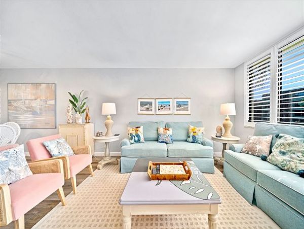 Sanibel Vacation Rental: Beachfront Condo with Great Amenities