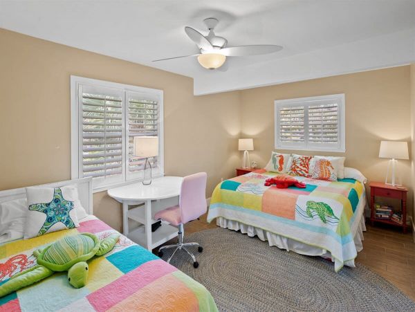 Charming Vacation Rental in Sanibel Island - Book Now!