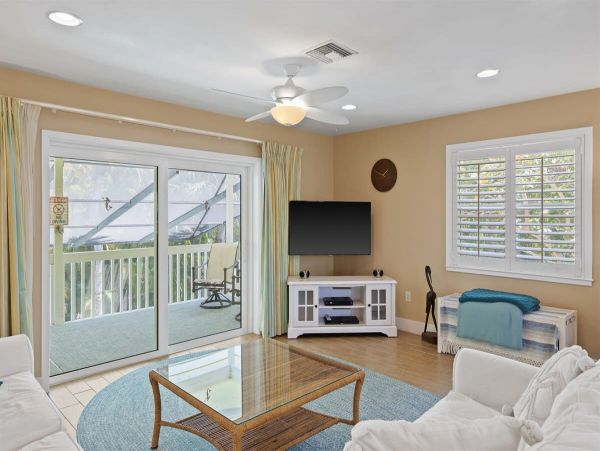 Charming Vacation Rental in Sanibel Island - Book Now!