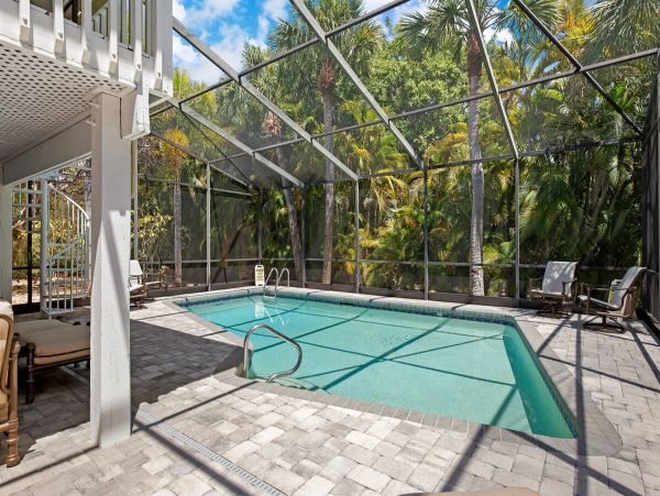 Charming Vacation Rental in Sanibel Island - Book Now!