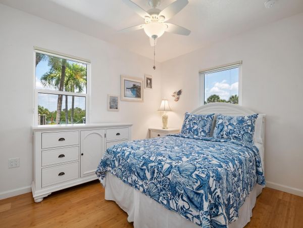 Spacious Vacation Rental with 3 Bedrooms in Nokomis Beach