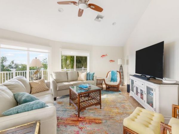Bay Front Vacation Rental with 3 Bedrooms in Manasota Key