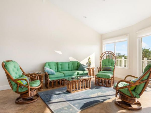 Bay Front Vacation Rental with 3 Bedrooms in Manasota Key