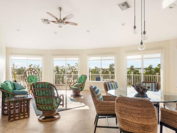Bay Front Vacation Rental with 3 Bedrooms in Manasota Key