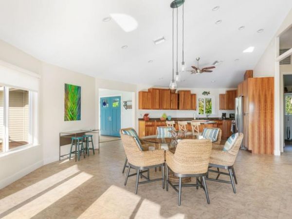 Bay Front Vacation Rental with 3 Bedrooms in Manasota Key