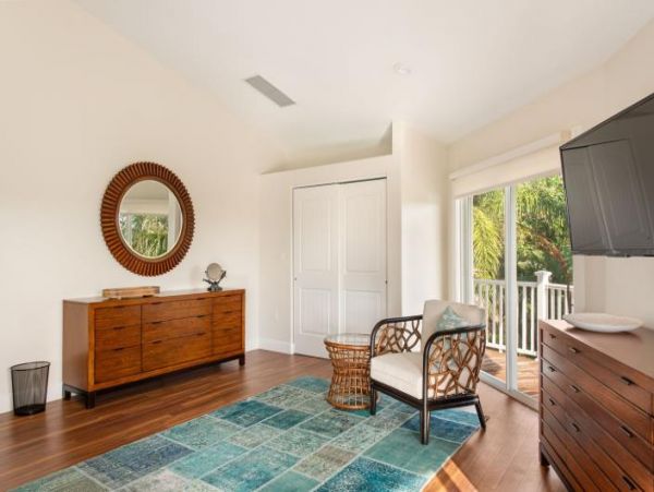 Bay Front Vacation Rental with 3 Bedrooms in Manasota Key