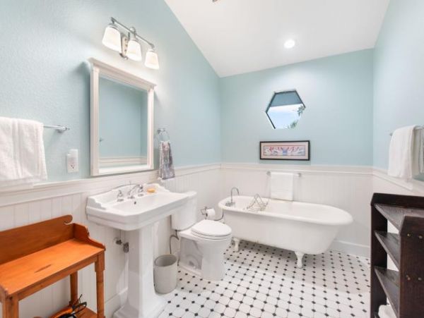 Bay Front Vacation Rental with 3 Bedrooms in Manasota Key