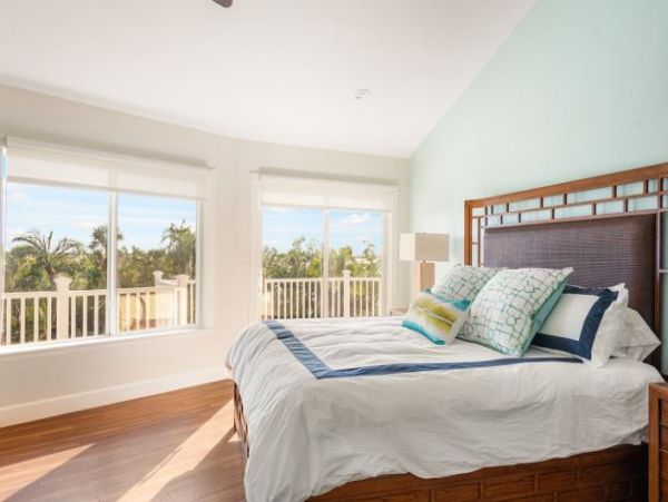 Bay Front Vacation Rental with 3 Bedrooms in Manasota Key