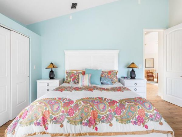 Bay Front Vacation Rental with 3 Bedrooms in Manasota Key