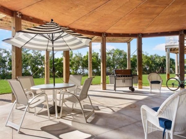 Bay Front Vacation Rental with 3 Bedrooms in Manasota Key