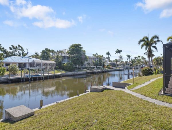 Ground-Level Vacation Rental with 3 Bedrooms in Sanibel