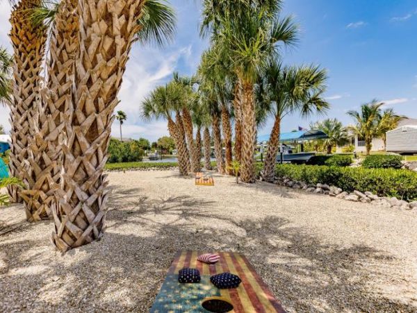 Beautiful Vacation Rental in Englewood - Book Your Stay!