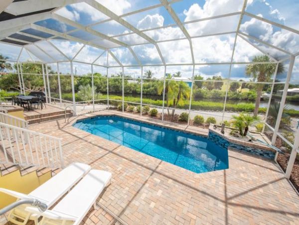Beautiful Vacation Rental in Englewood - Book Your Stay!