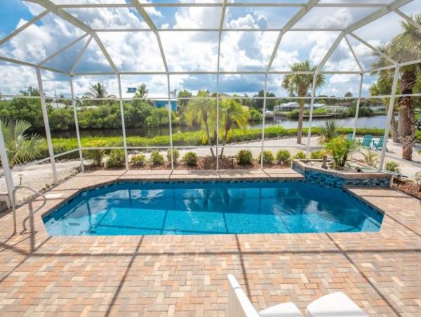 Beautiful Vacation Rental in Englewood - Book Your Stay!