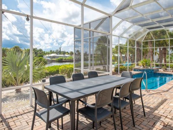 Beautiful Vacation Rental in Englewood - Book Your Stay!