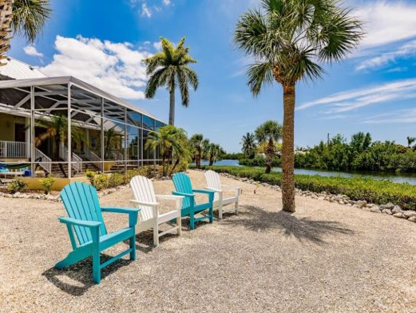 Beautiful Vacation Rental in Englewood - Book Your Stay!