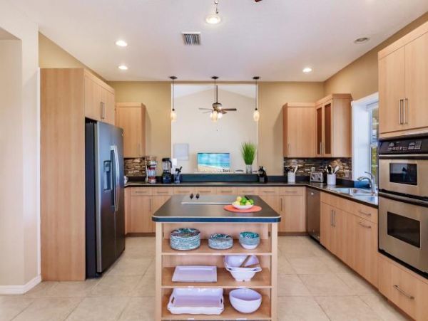 Beautiful Vacation Rental in Englewood - Book Your Stay!