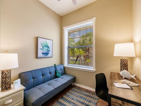 Beautiful Vacation Rental in Englewood - Book Your Stay!