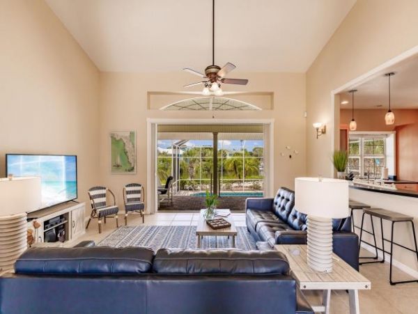 Beautiful Vacation Rental in Englewood - Book Your Stay!