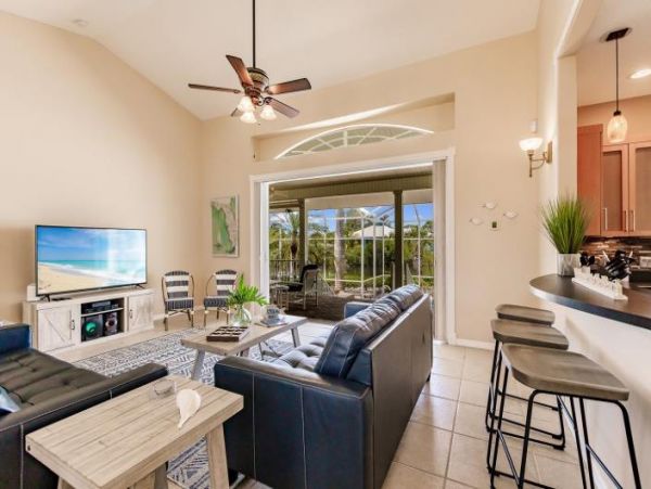 Beautiful Vacation Rental in Englewood - Book Your Stay!