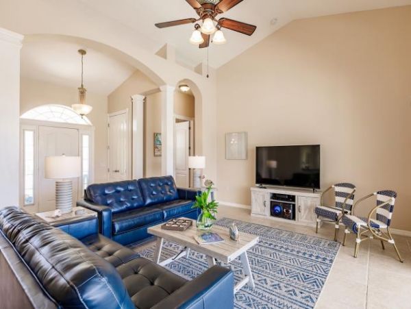 Beautiful Vacation Rental in Englewood - Book Your Stay!