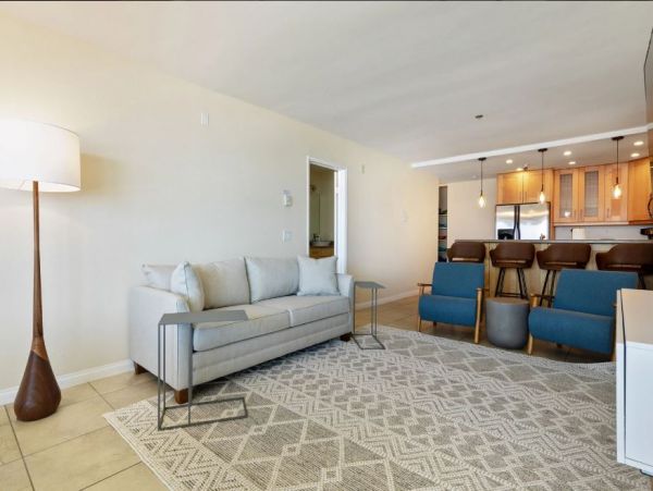 Stunning Vacation Rental in Pacific Beach - Ocean Views Await!