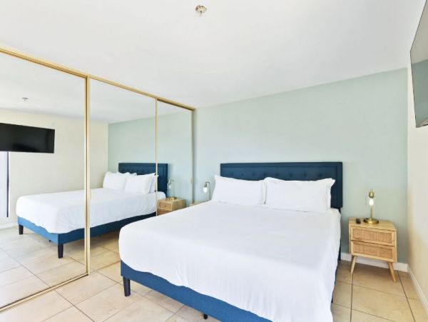 Stunning Vacation Rental in Pacific Beach - Ocean Views Await!