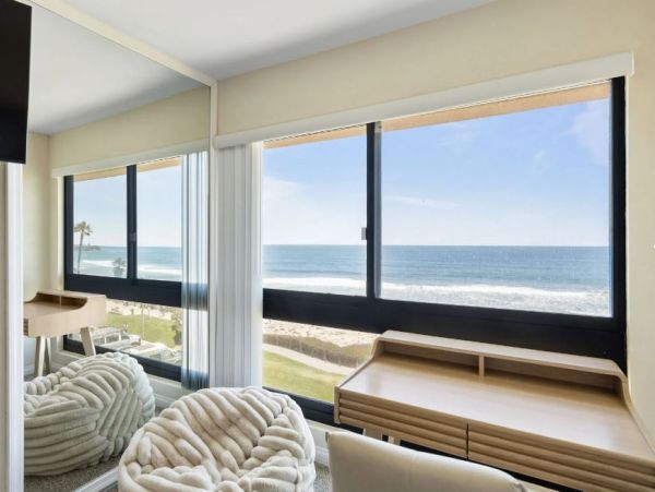 Stunning Vacation Rental in Pacific Beach - Ocean Views Await!