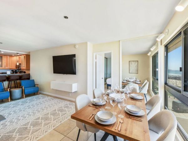 Stunning Vacation Rental in Pacific Beach - Ocean Views Await!