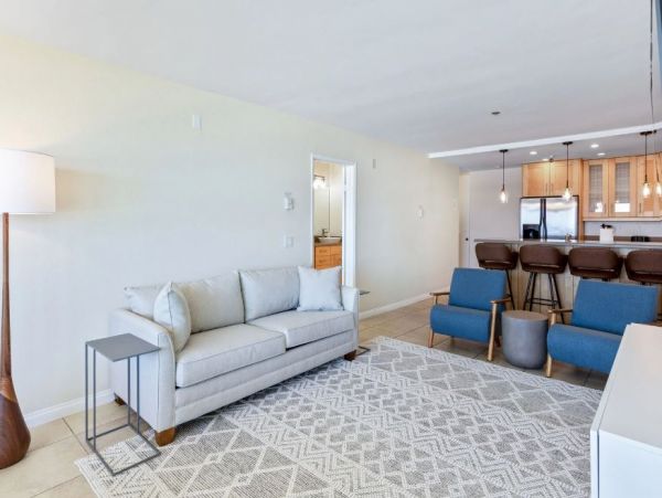 Stunning Vacation Rental in Pacific Beach - Ocean Views Await!