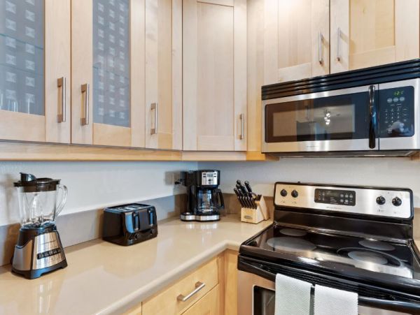 Stunning Vacation Rental in Pacific Beach - Ocean Views Await!