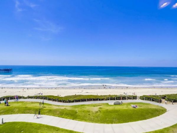 Stunning Vacation Rental in Pacific Beach - Ocean Views Await!