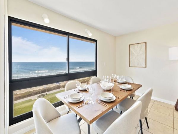 Stunning Vacation Rental in Pacific Beach - Ocean Views Await!