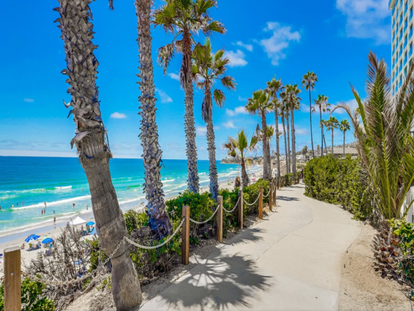 Beachfront Vacation Rental with One Bedroom