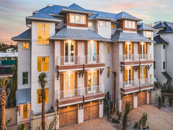 Luxury Five Bedroom Vacation Rental Steps from Siesta Key Beach