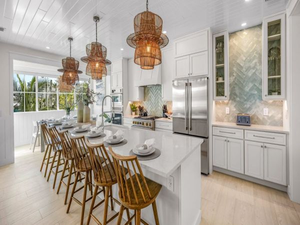 Luxury Five Bedroom Vacation Rental Steps from Siesta Key Beach - additional view, photo 4