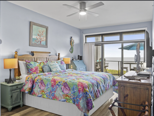 A Rare Find Holmes Beach Rental Direct Beach Walk- Out