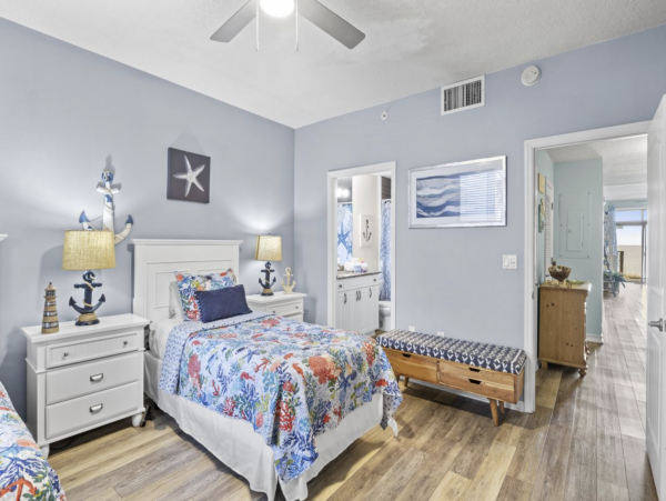 A Rare Find Holmes Beach Rental Direct Beach Walk- Out