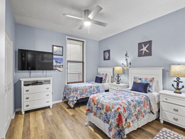 A Rare Find Holmes Beach Rental Direct Beach Walk- Out