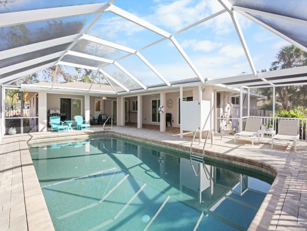 Your Ideal Siesta Key Getaway with Pool