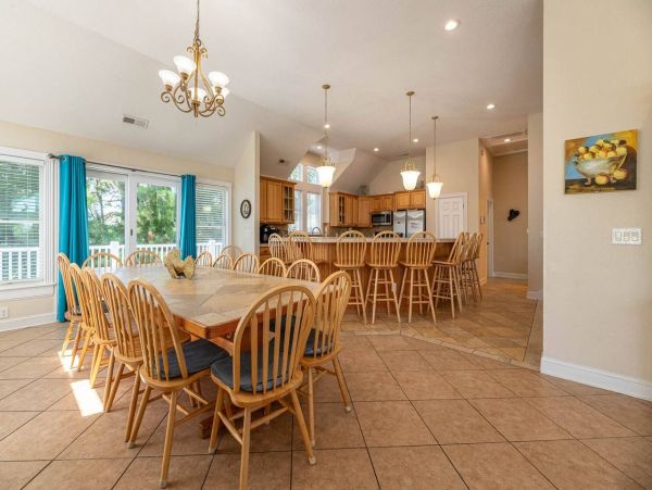 Charming Vacation Rental in Corolla Village, Outer Banks