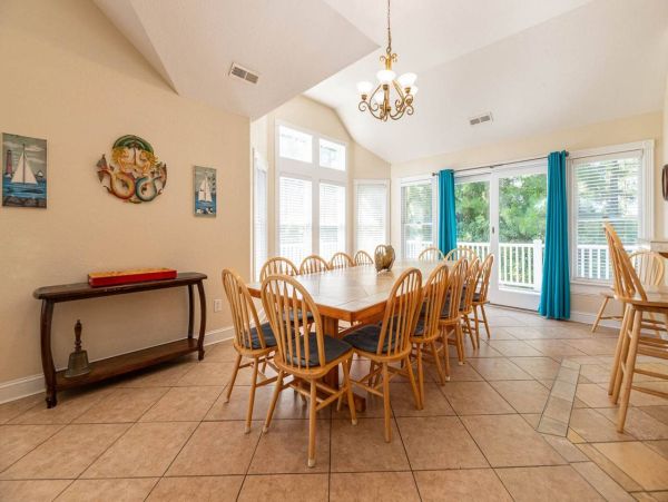 Charming Vacation Rental in Corolla Village, Outer Banks