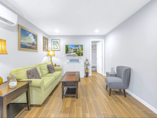 Siesta Key Luxury Vacation Rental - Four-Bedroom Private Pool Home
