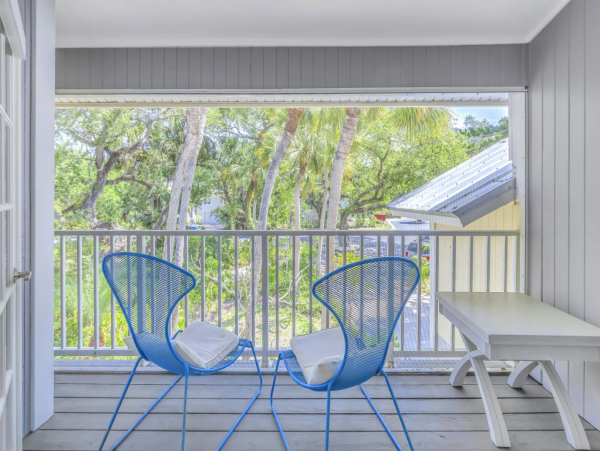 Siesta Key Luxury Vacation Rental - Four-Bedroom Private Pool Home